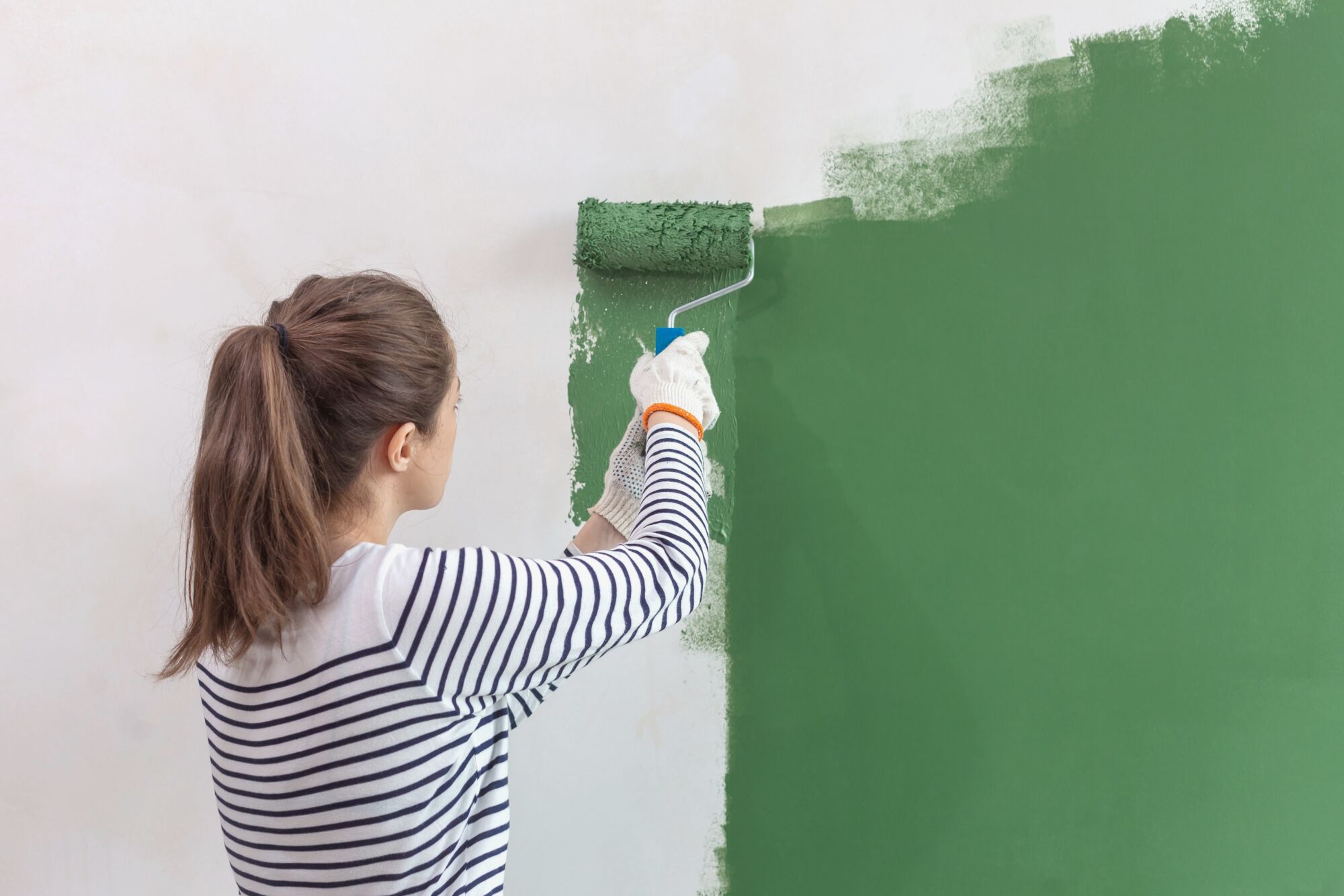 PEINTRE PROFESSIONNEL | LJO Color Pose de peinture intérieure à proximité de Colmar et Cernay Illzach 2