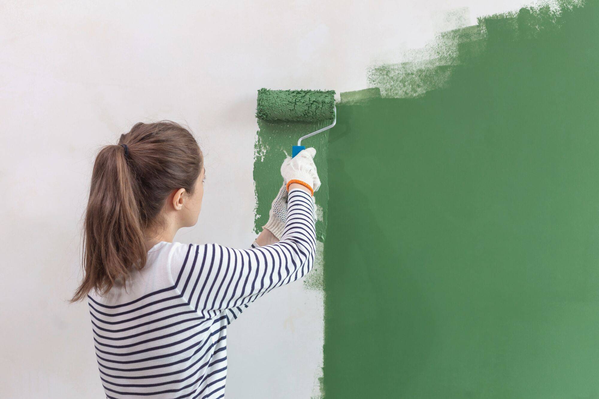 PEINTRE PROFESSIONNEL | LJO Color Pose de peinture intérieure à proximité de Colmar et Cernay Illzach 2